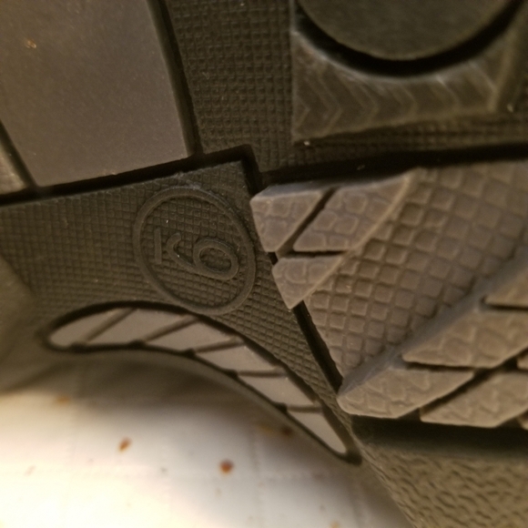 Men's black  C9 Champion hiking, water sandles size 9 - Picture 5 of 6